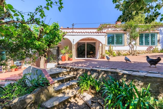 6 bedroom Finca/Country House for sale in L'Albiol with pool - € 819,000 (Ref: 9877536)