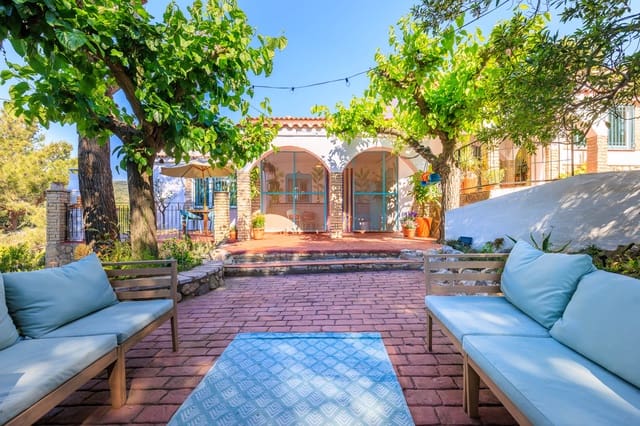 6 bedroom Finca/Country House for sale in L'Albiol with pool - € 819,000 (Ref: 9877536)
