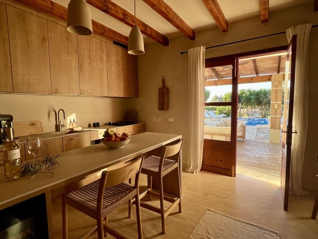 2 chambre Finca/Maison de Campagne à vendre à Manacor avec piscine garage - 939 000 € (Ref: 9883601)