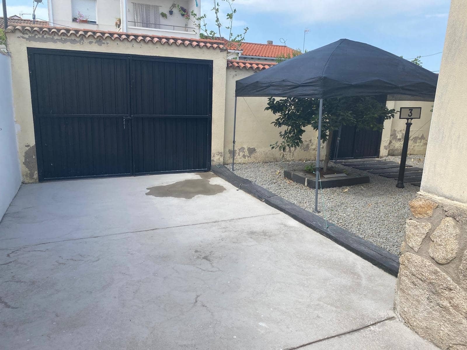 2 bedroom Villa for sale in Saucedilla with garage - € 165,000 (Ref: 9879849)