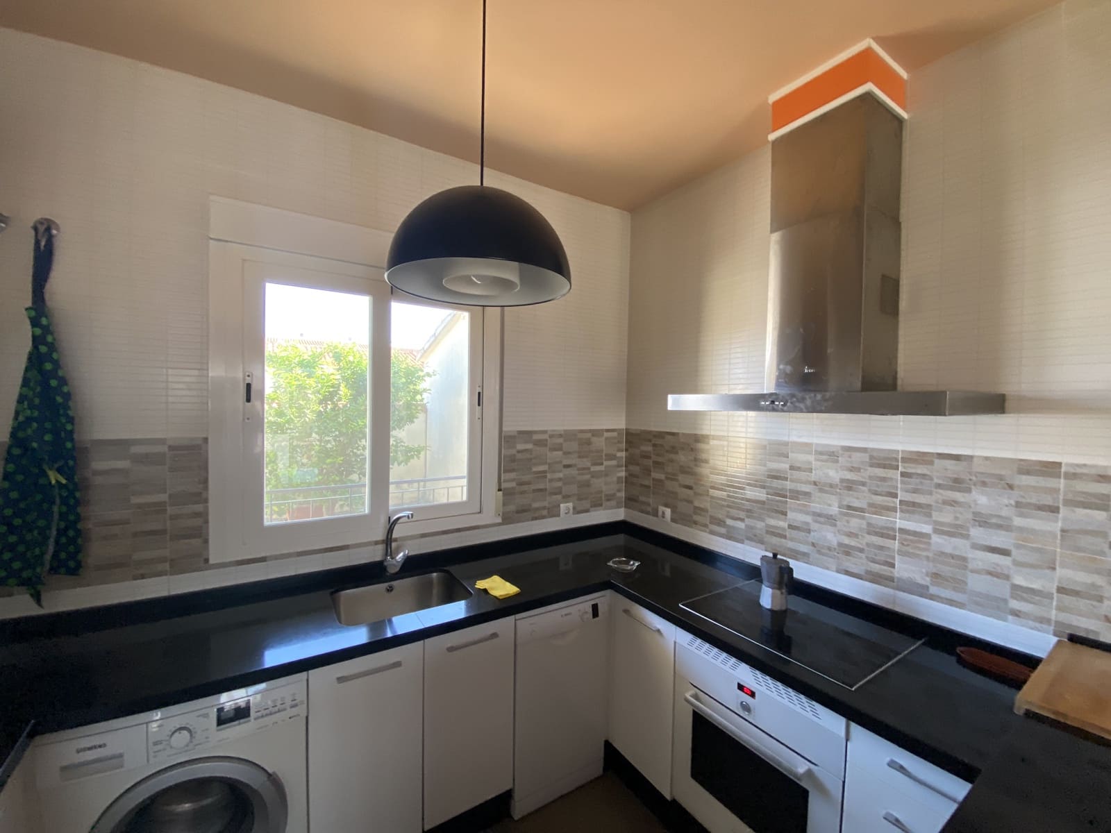 2 bedroom Villa for sale in Saucedilla with garage - € 165,000 (Ref: 9879849)