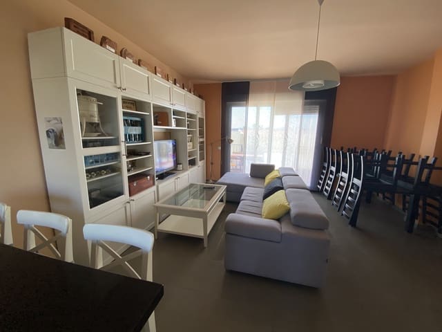 2 bedroom Villa for sale in Saucedilla with garage - € 165,000 (Ref: 9879849)