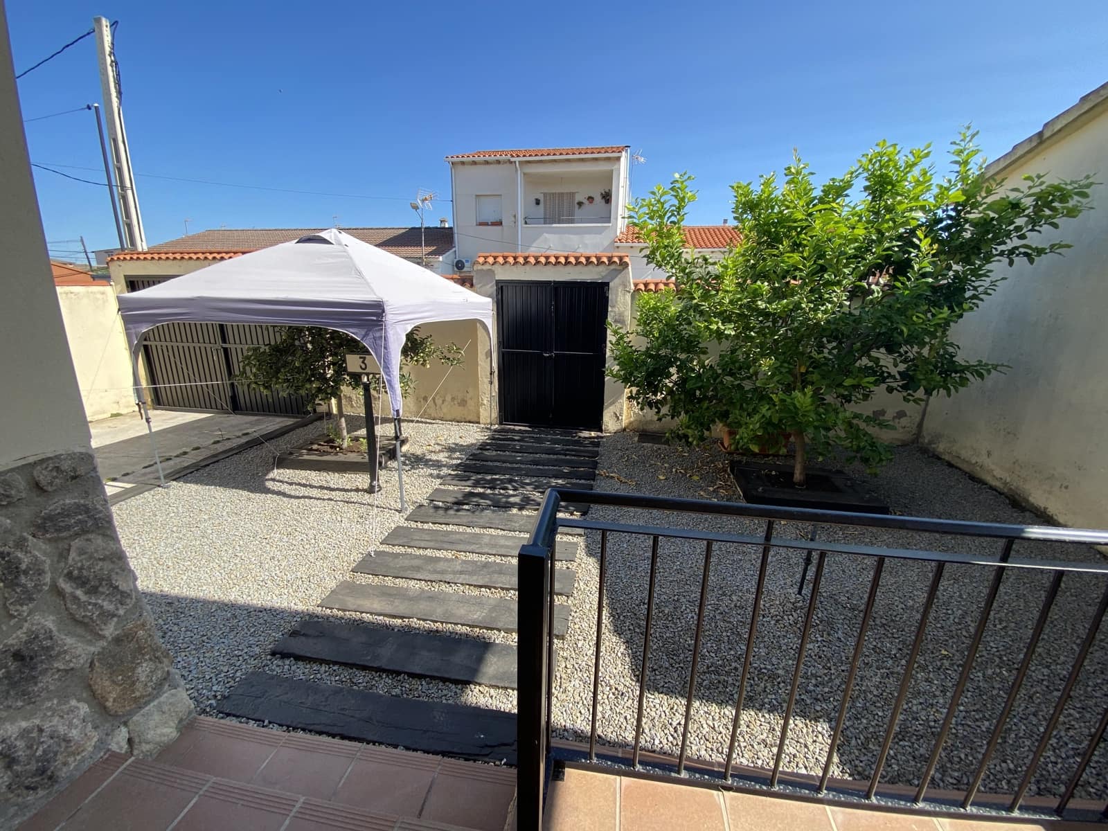 2 bedroom Villa for sale in Saucedilla with garage - € 165,000 (Ref: 9879849)