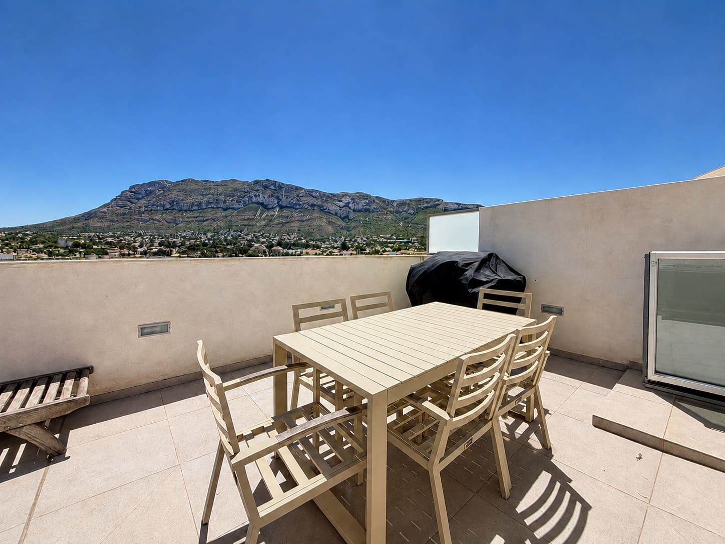 Ático de 3 habitaciones en Dénia en venta con piscina garaje - 570.000 € (Ref: 10011063)