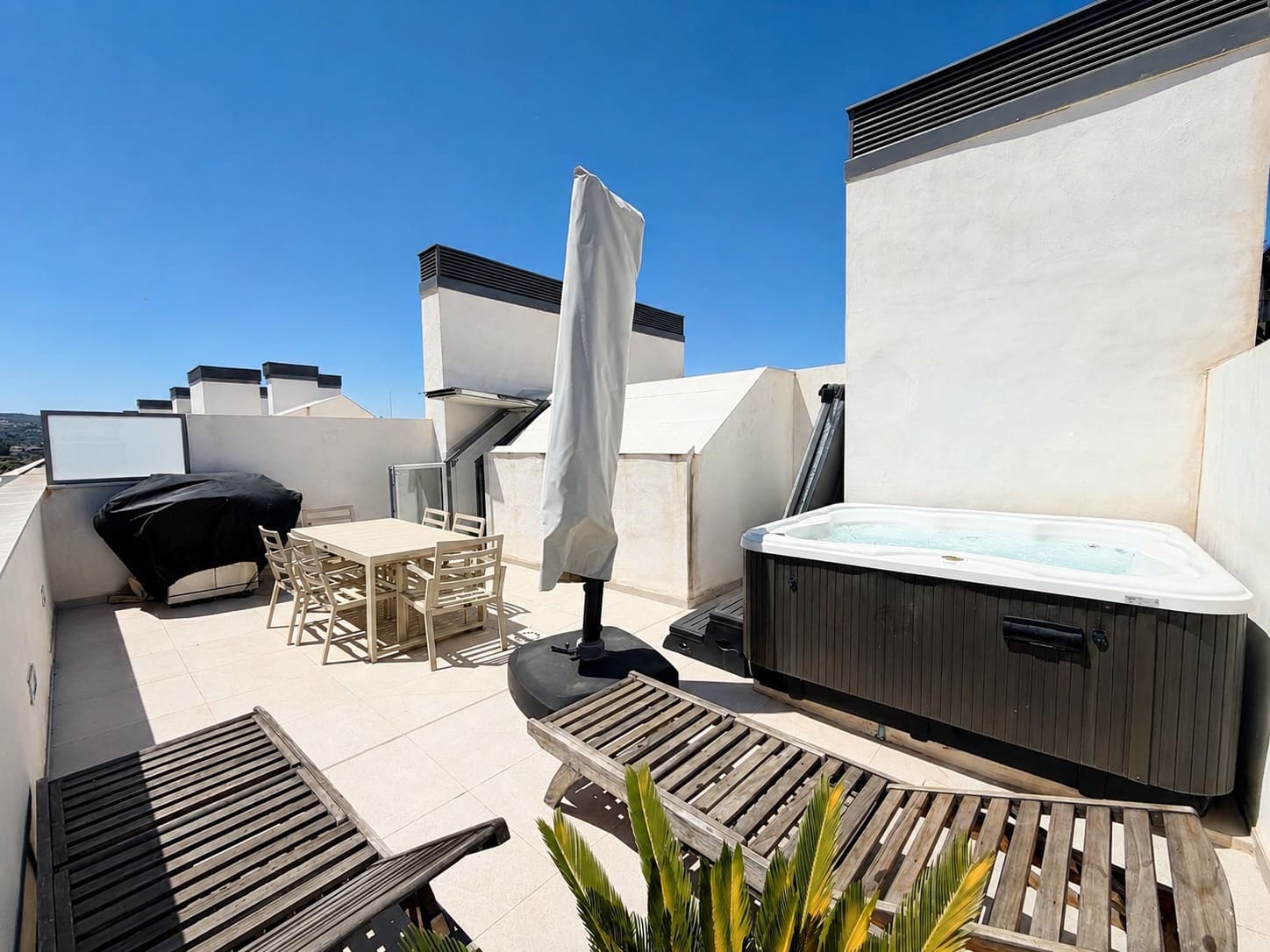 Ático de 3 habitaciones en Dénia en venta con piscina garaje - 570.000 € (Ref: 10011063)