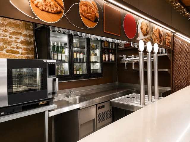 Commercial for rent in Dénia - € 1,800 (Ref: 10033481)
