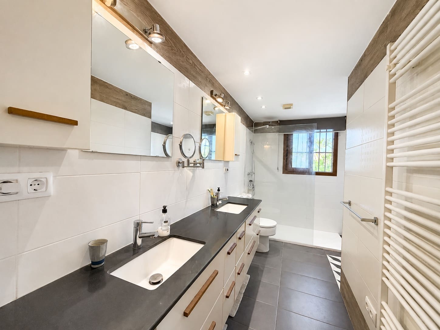 4 Zimmer Villa zu verkaufen in Denia mit Pool Garage - 850.000 € (Ref: 10042530)