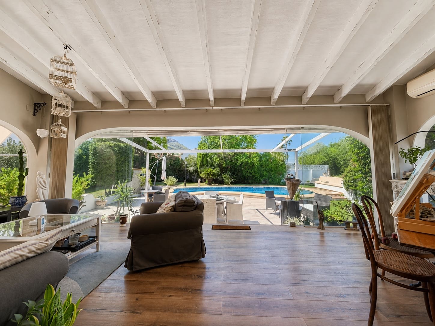 4 Zimmer Villa zu verkaufen in Denia mit Pool Garage - 850.000 € (Ref: 10042530)