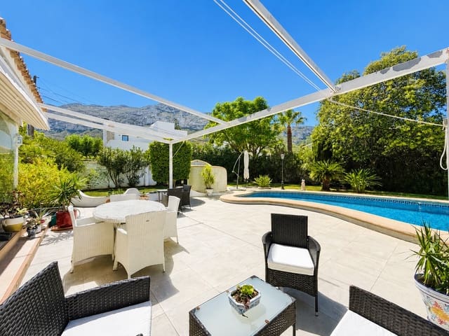 4 camera da letto Villa in vendita in Dénia con piscina garage - 795.000 € (Rif: 10042530)