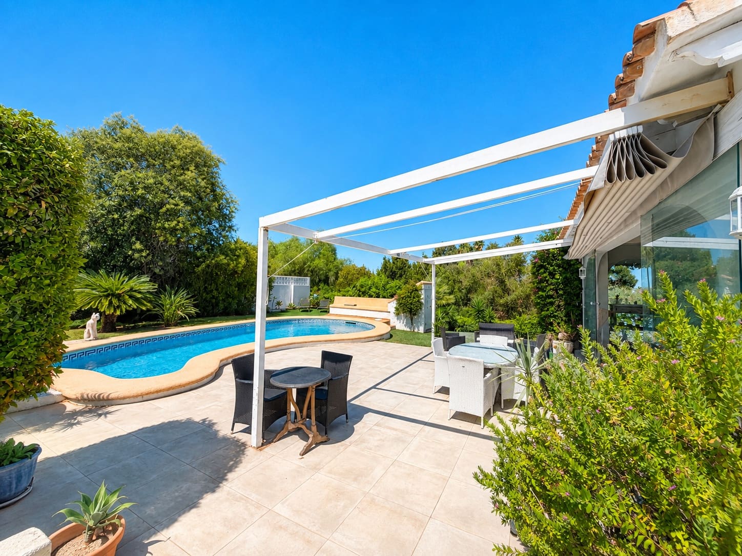 4 Zimmer Villa zu verkaufen in Denia mit Pool Garage - 850.000 € (Ref: 10042530)