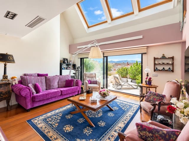 4 sypialnia Penthouse na sprzedaż w Dénia z garażem - 875 000 € (Ref: 10058001)
