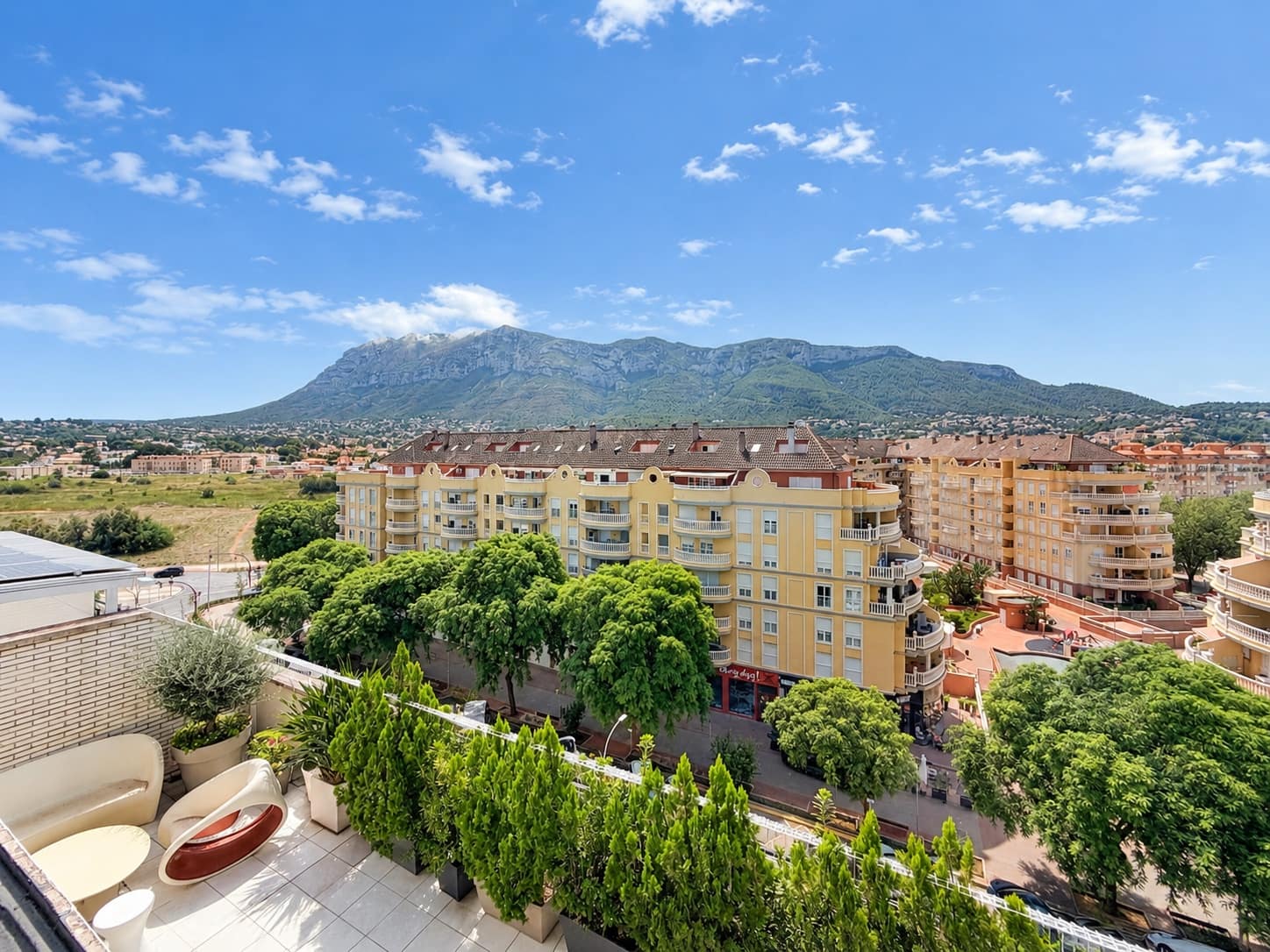 Ático de 4 habitaciones en Dénia en venta con garaje - 875.000 € (Ref: 10058001)