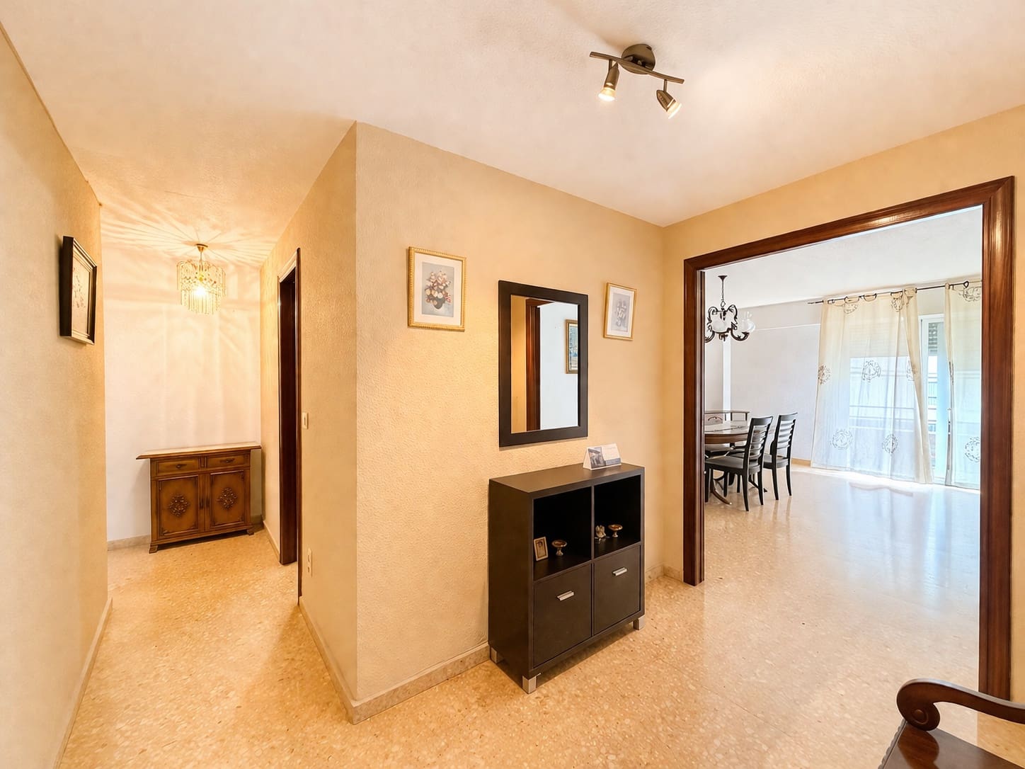 Piso de 3 habitaciones en Dénia en venta - 220.000 € (Ref: 9918857)