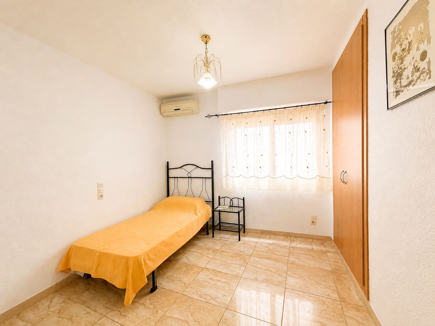 Piso de 3 habitaciones en Dénia en venta - 220.000 € (Ref: 9918857)