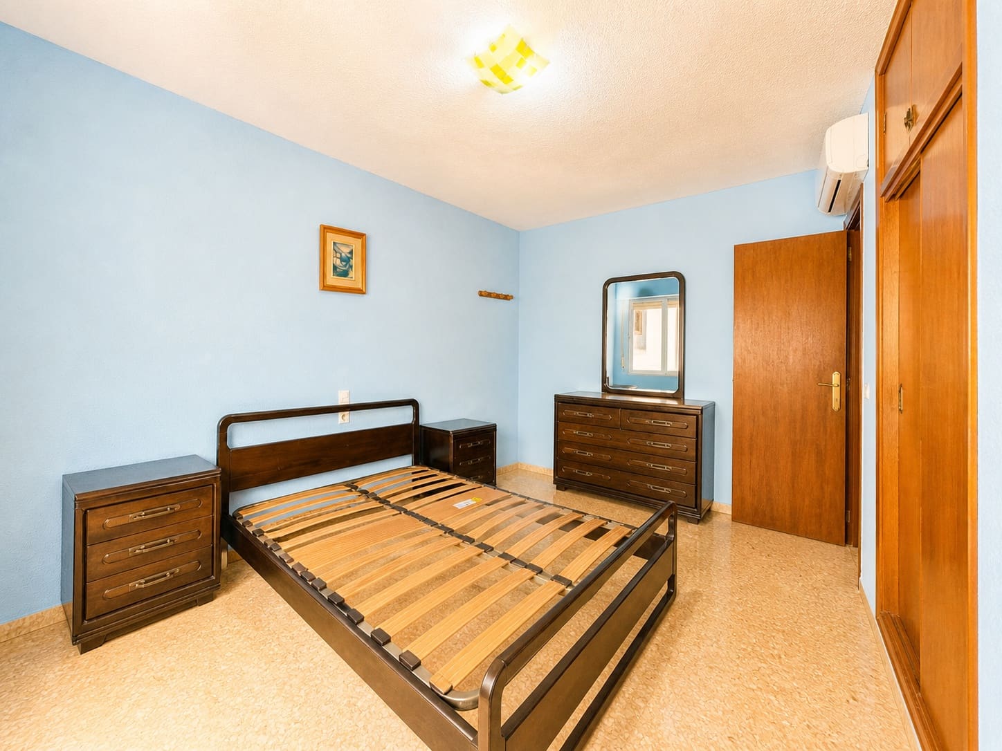 Piso de 3 habitaciones en Dénia en venta - 220.000 € (Ref: 9918857)