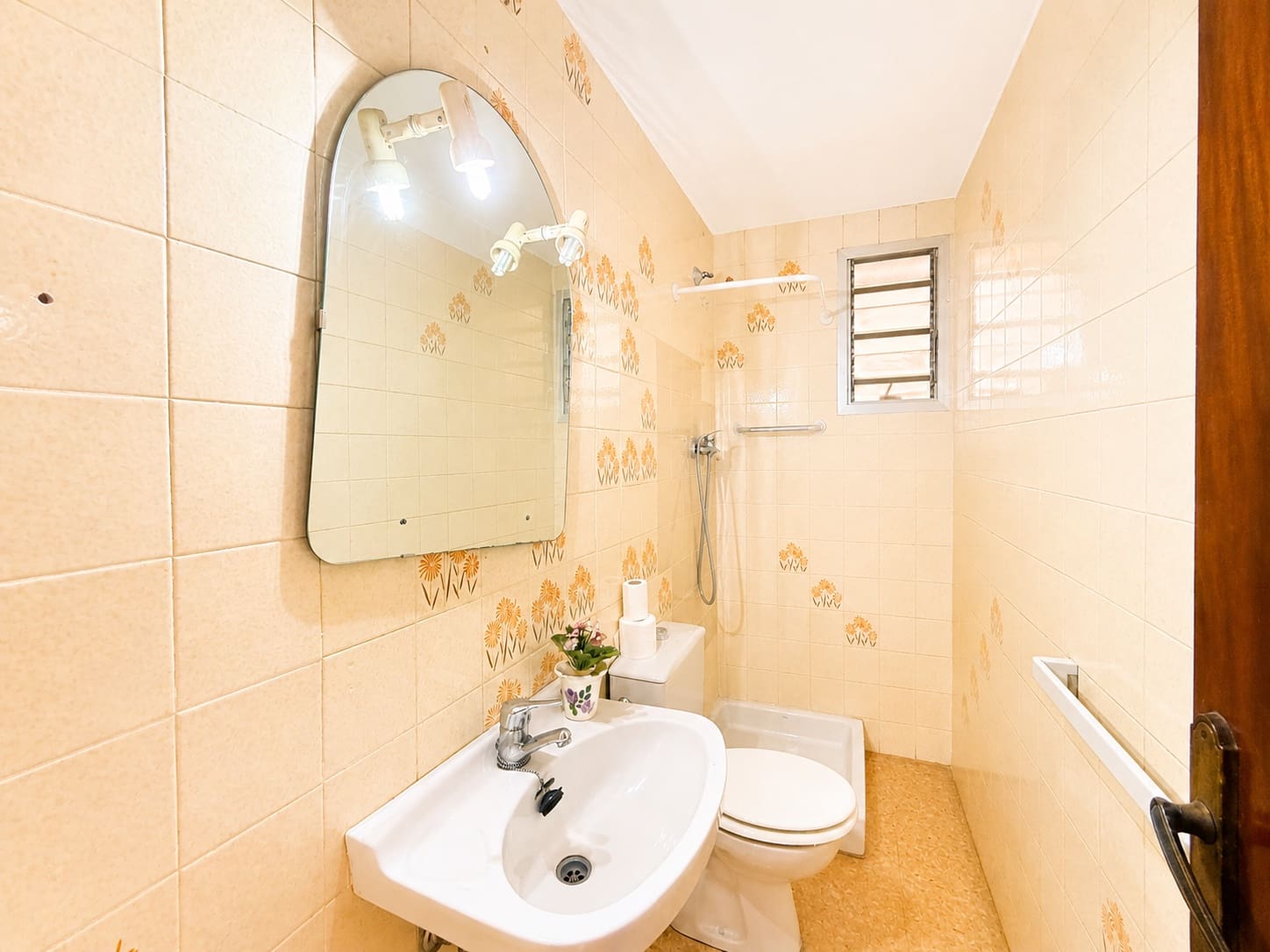 Piso de 3 habitaciones en Dénia en venta - 220.000 € (Ref: 9918857)