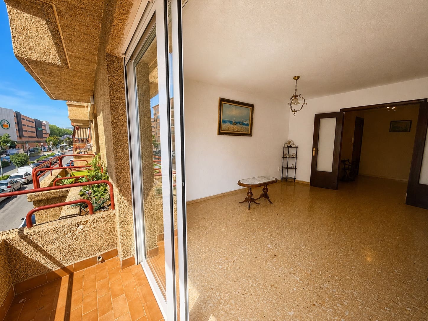 Piso de 3 habitaciones en Dénia en venta - 220.000 € (Ref: 9918857)