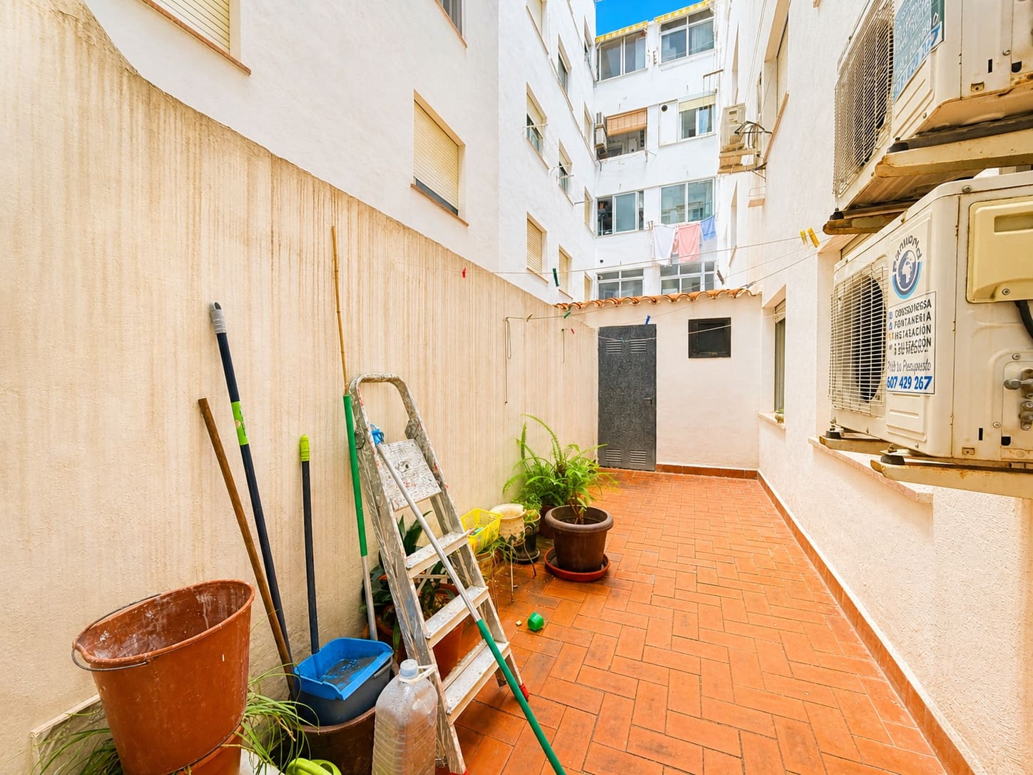 Piso de 3 habitaciones en Dénia en venta - 220.000 € (Ref: 9918857)