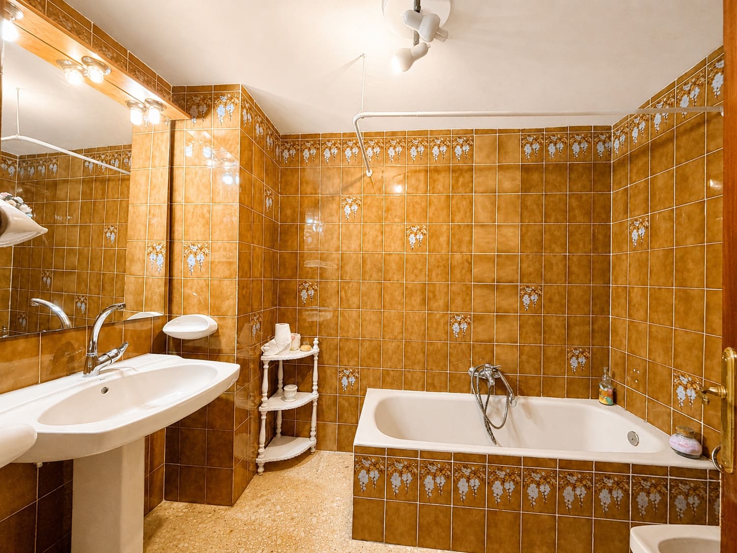 Piso de 3 habitaciones en Dénia en venta - 220.000 € (Ref: 9918857)