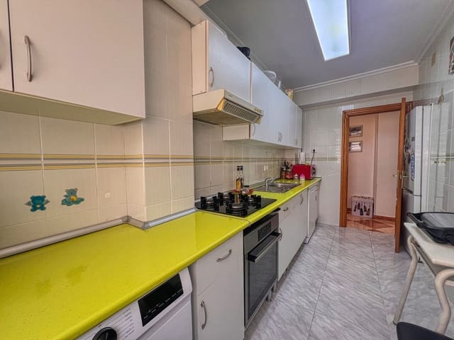 2 makuuhuone Asunto myytävänä paikassa Dénia - 169 000 € (Ref: 9918858)