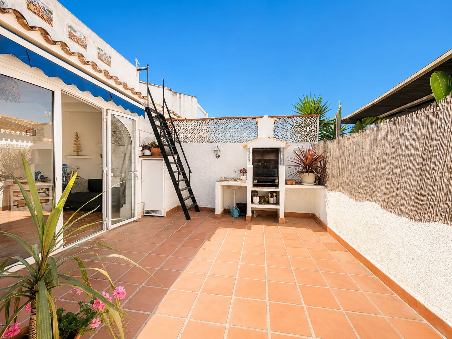 2 chambre Villa/Maison Semi-Mitoyenne à vendre à Denia avec garage - 299 000 € (Ref: 9918859)