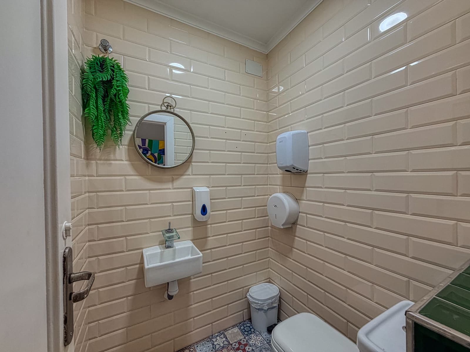 Commercieel te huur in Denia - € 1.200 (Ref: 9918861)