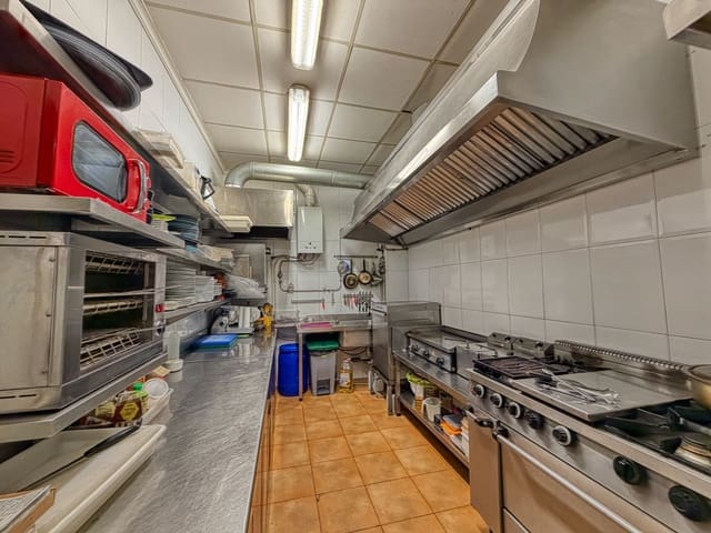 Commercieel te huur in Dénia - € 1.200 (Ref: 9918861)