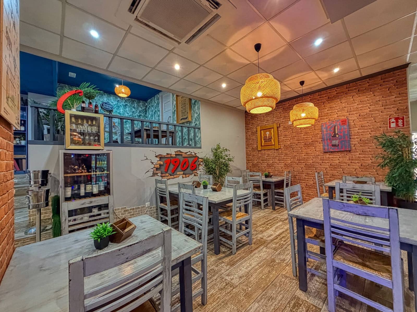 Commercieel te huur in Denia - € 1.200 (Ref: 9918861)