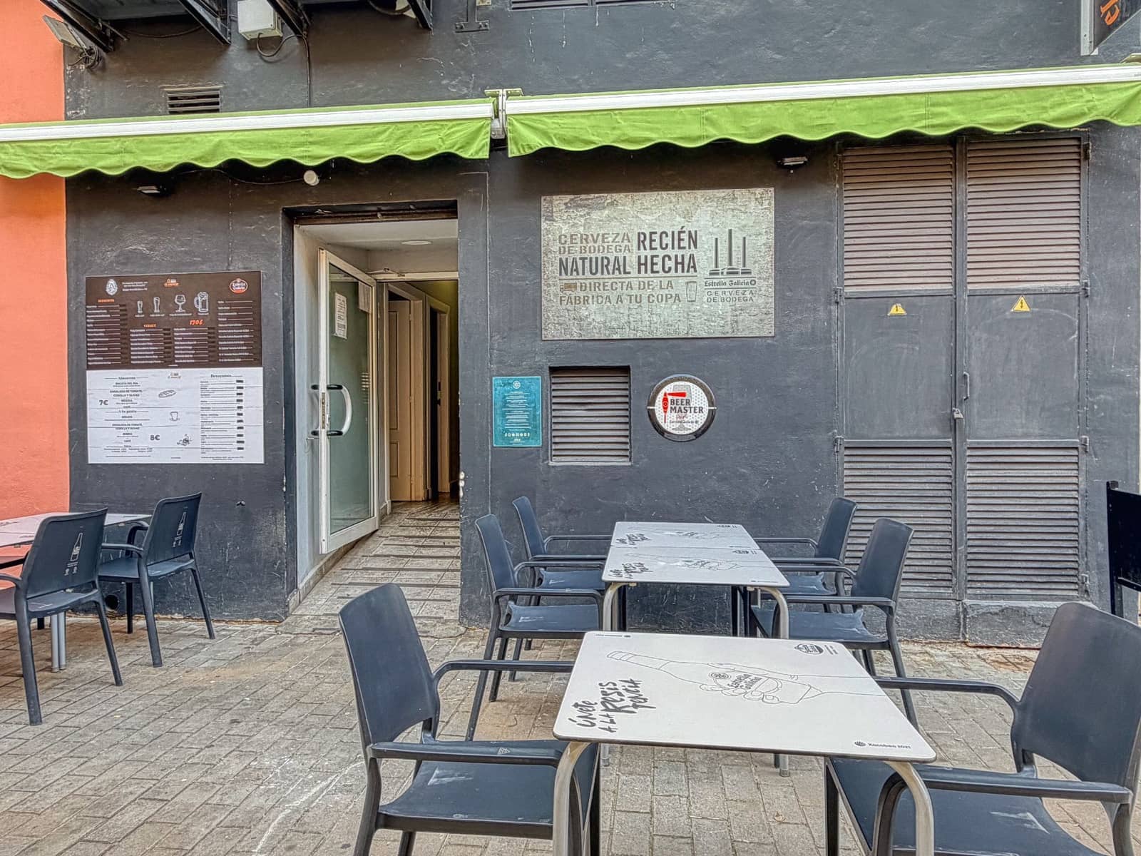 Commercieel te huur in Denia - € 1.200 (Ref: 9918861)