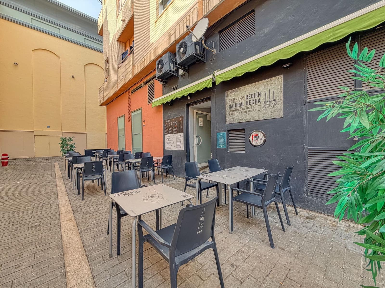 Commercieel te huur in Denia - € 1.200 (Ref: 9918861)