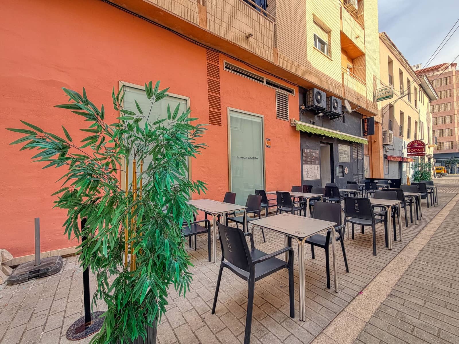 Commercieel te huur in Denia - € 1.200 (Ref: 9918861)
