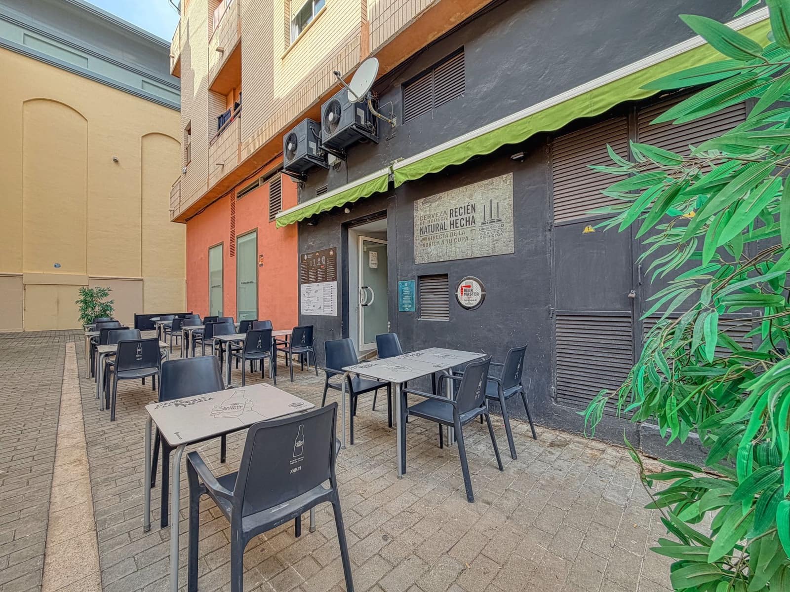 Commercieel te huur in Denia - € 1.200 (Ref: 9918861)