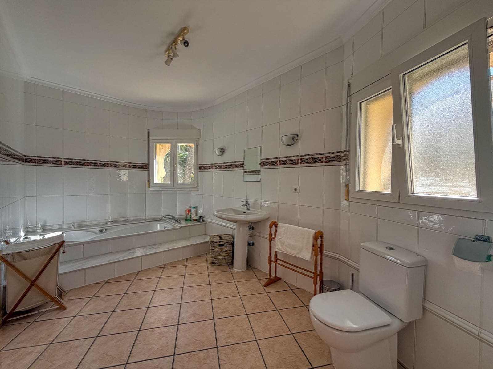 3 chambre Villa/Maison à vendre à Denia avec piscine garage - 725 000 € (Ref: 9918863)
