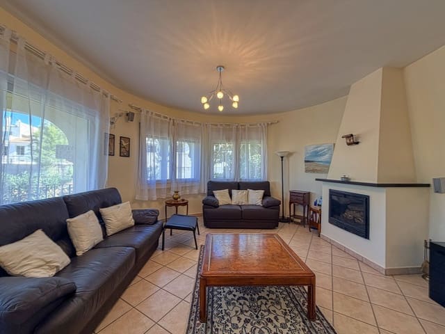 3 chambre Villa/Maison à vendre à Dénia avec piscine garage - 725 000 € (Ref: 9918863)