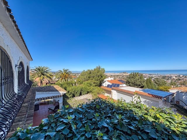 5 makuuhuone Huvila myytävänä paikassa Dénia mukana uima-altaan 
autotalli - 695 000 € (Ref: 9918865)