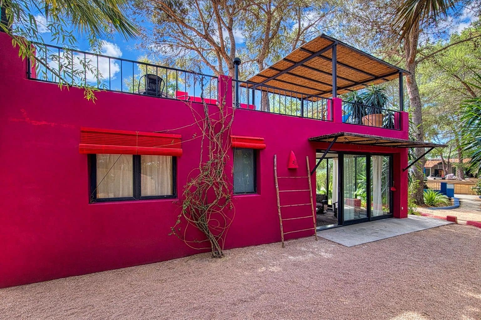11 bedroom Villa for sale in Sagra with pool garage - € 1,950,000 (Ref: 9918866)
