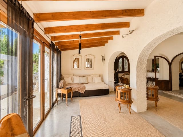 4 soveværelse Villa til salg i Javea / Xàbia med swimmingpool garage - € 750.000 (Ref: 9919785)