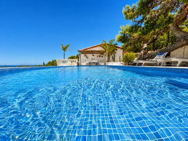 4 soverom Villa til salgs i Dénia med svømmebasseng garasje - € 1 460 000 (Ref: 9933623)