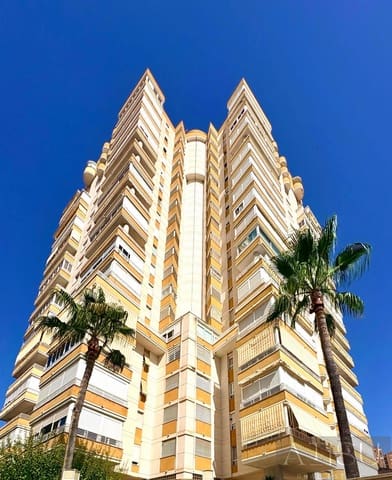3 makuuhuone Kattohuoneisto myytävänä paikassa Playa Poniente, Benidorm mukana uima-altaan 
autotalli - 720 000 € (Ref: 10016828)