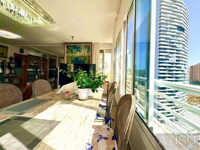 3 makuuhuone Kattohuoneisto myytävänä paikassa Playa Poniente, Benidorm mukana uima-altaan 
autotalli - 720 000 € (Ref: 10016828)