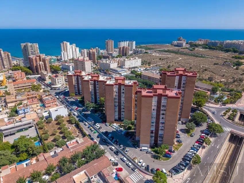 3 soverom Leilighet til salgs i El Campello med svømmebasseng - € 399 000 (Ref: 10023359)