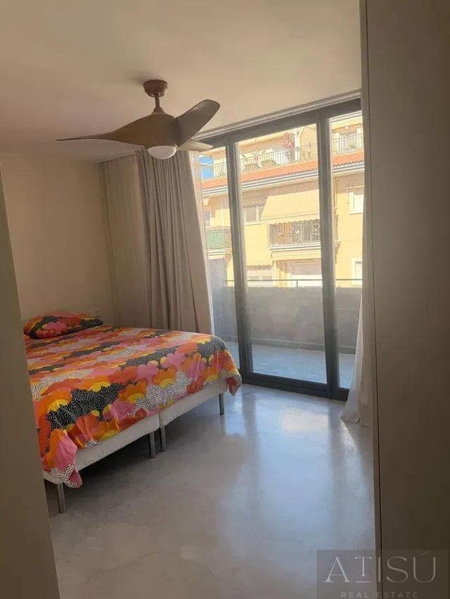 Apartment for sale in El Campello with garage - € 2,200,000 (Ref: 10033250)