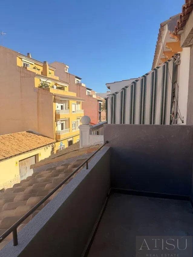 Apartment for sale in El Campello with garage - € 2,200,000 (Ref: 10033250)