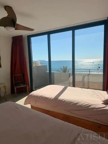 Apartment for sale in El Campello with garage - € 2,200,000 (Ref: 10033250)