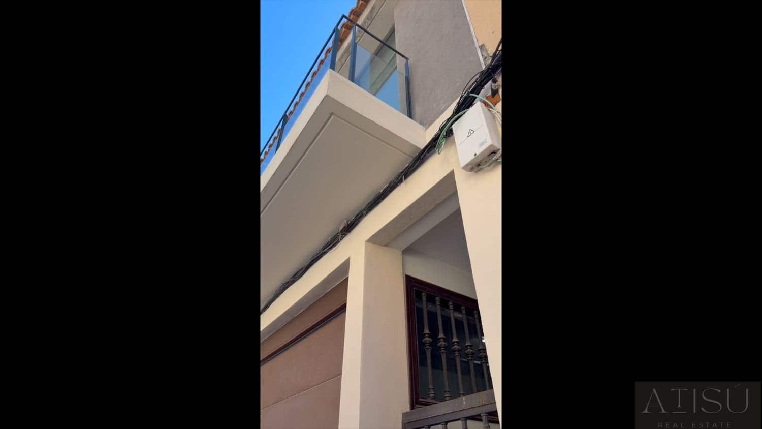 Apartment for sale in El Campello with garage - € 2,200,000 (Ref: 10033250)