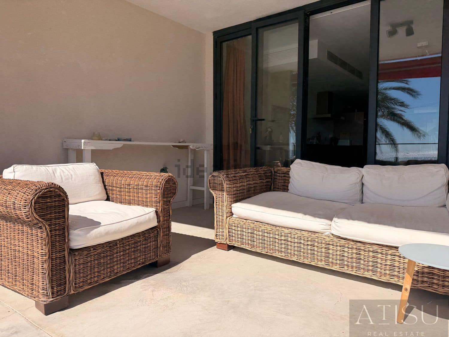 Apartment for sale in El Campello with garage - € 2,200,000 (Ref: 10033250)