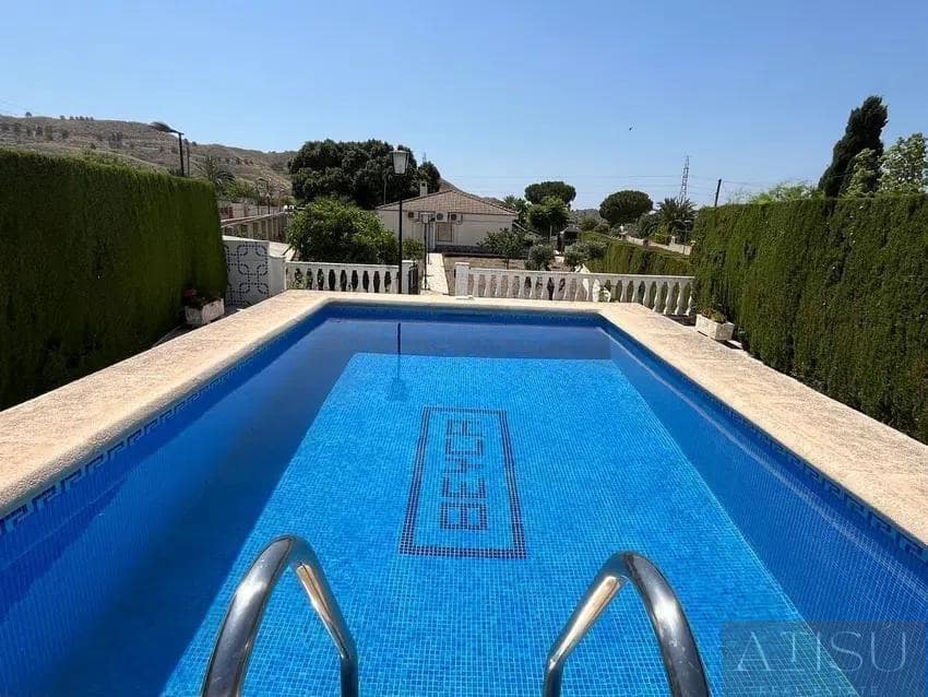 4 chambre Villa/Maison à vendre à El Campello avec piscine garage - 370 000 € (Ref: 10033251)