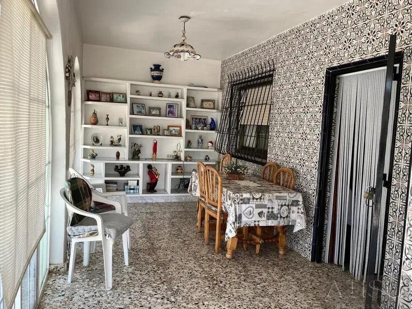 4 chambre Villa/Maison à vendre à El Campello avec piscine garage - 370 000 € (Ref: 10033251)