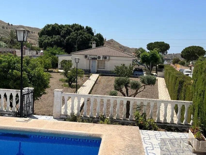 4 chambre Villa/Maison à vendre à El Campello avec piscine garage - 370 000 € (Ref: 10033251)