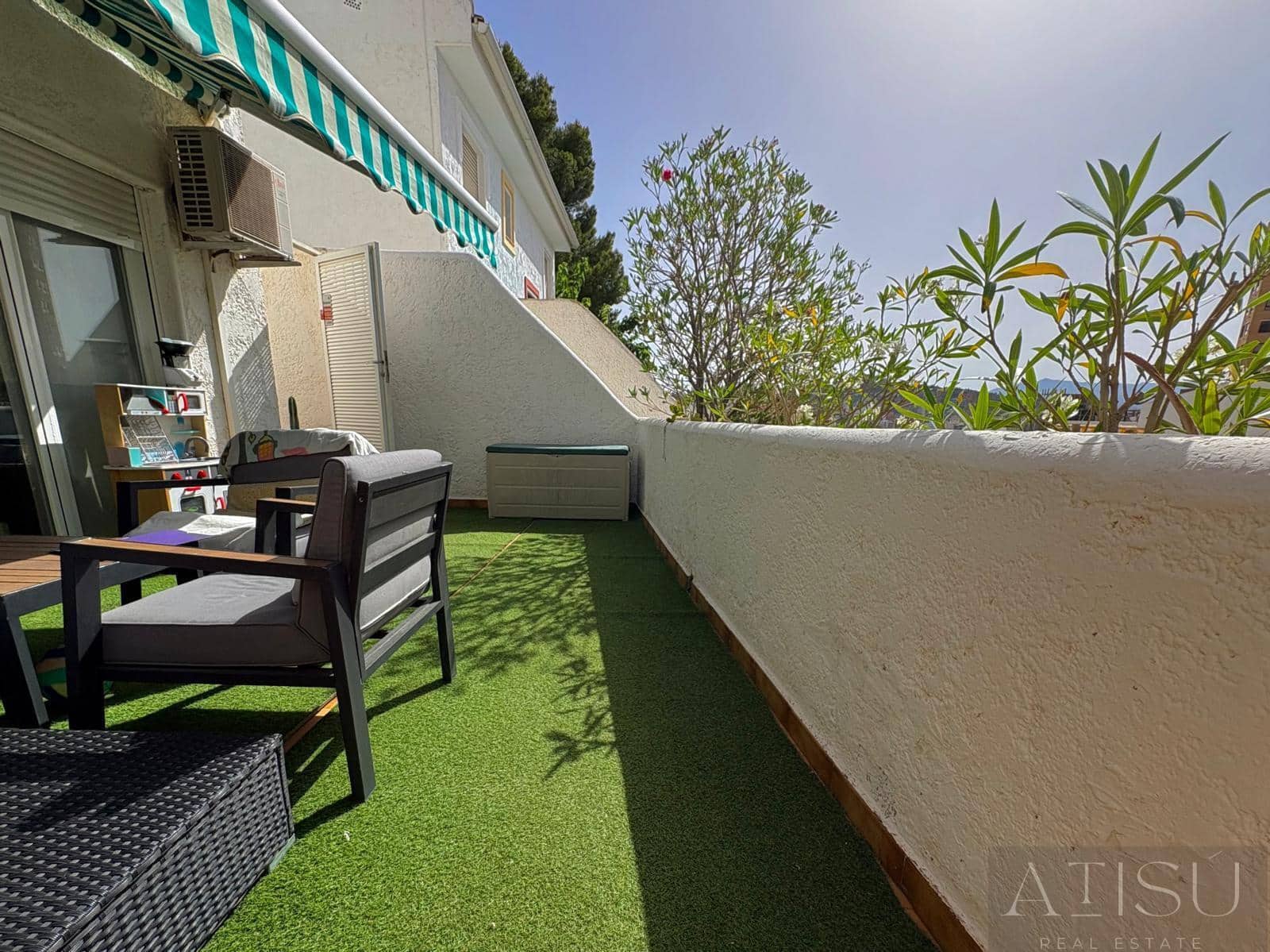 2 makuuhuone Omakotitalo myytävänä paikassa Benidorm mukana uima-altaan 
autotalli - 269 000 € (Ref: 10036219)